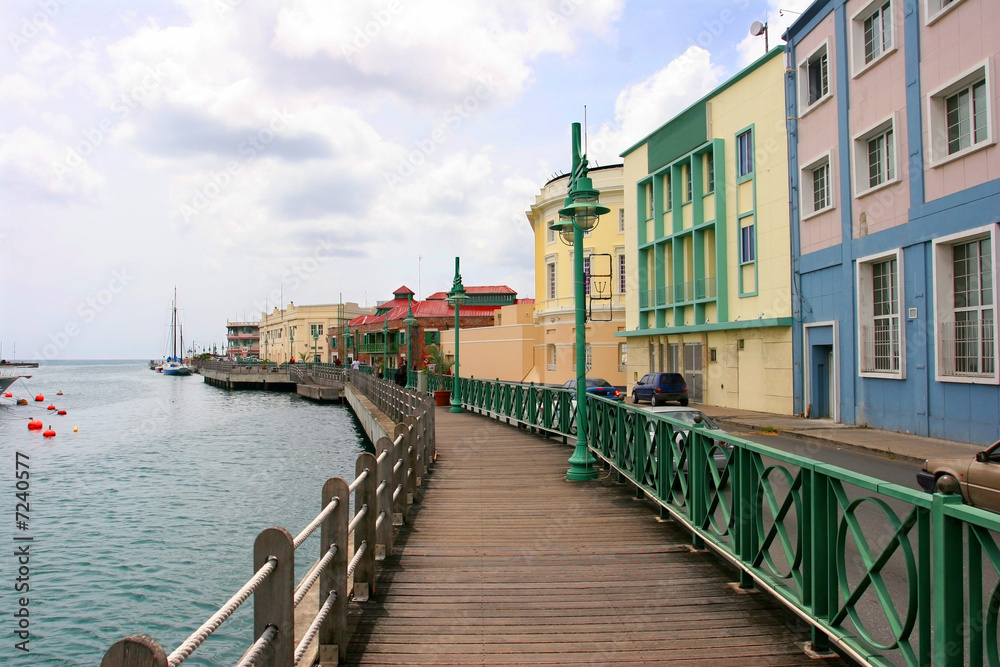 Promenade in Bridgetown, Barbados - obrazy, fototapety, plakaty 