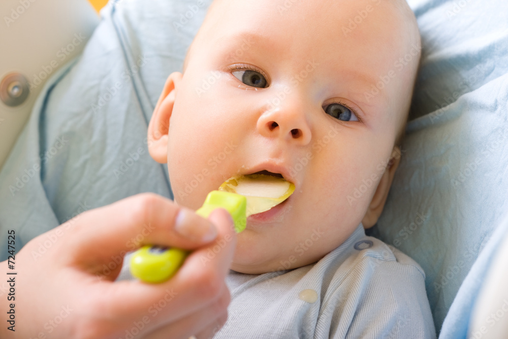 baby feeding baby feeding