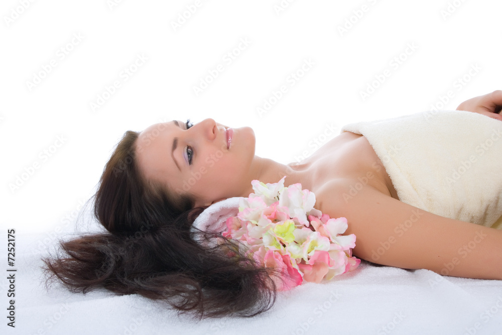 Fototapeta Atrakcyjna kobieta poddawana zabiegowi spa