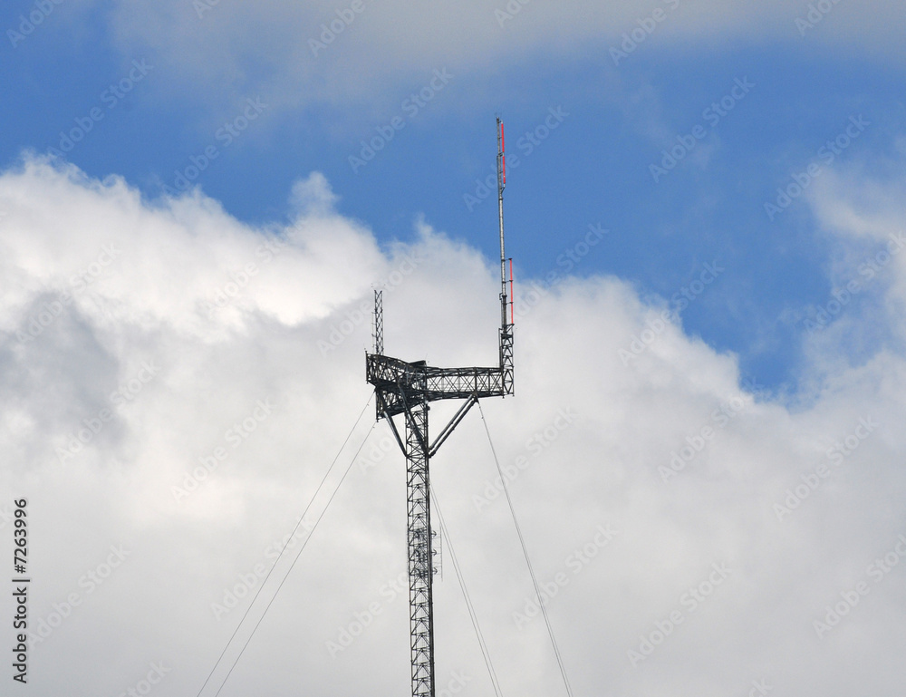 Obraz premium cell phone tower relay station