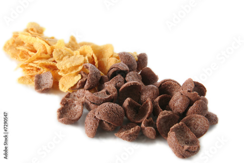 careal choco flakes and corn flakes