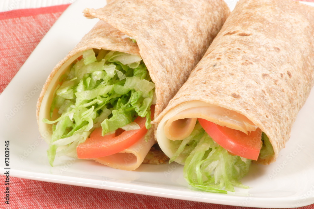 Obraz premium fresh ham and veggies wrap