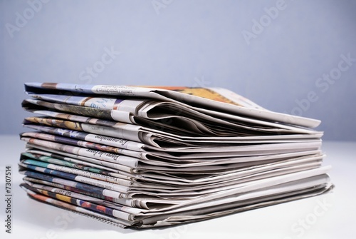 pile de journaux régionaux