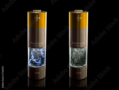Foto Hydrogen fuel cell AA (LR6) batteries with & without electrical