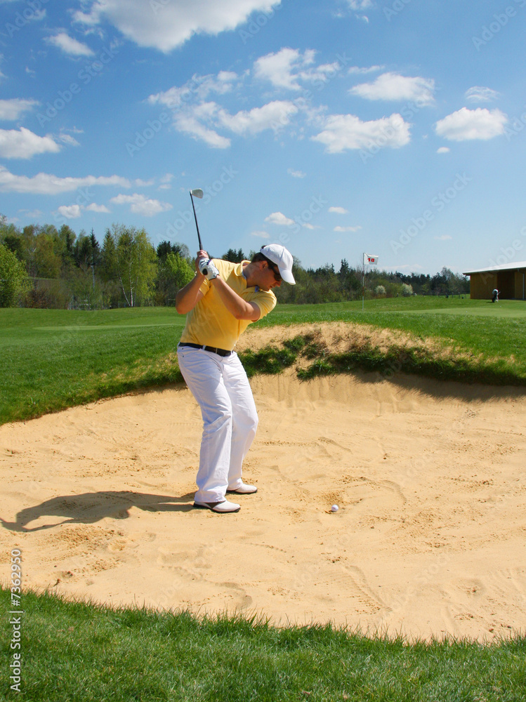 Golf - Golfer im Sandbunker mit Sandwedge Stock Photo | Adobe Stock