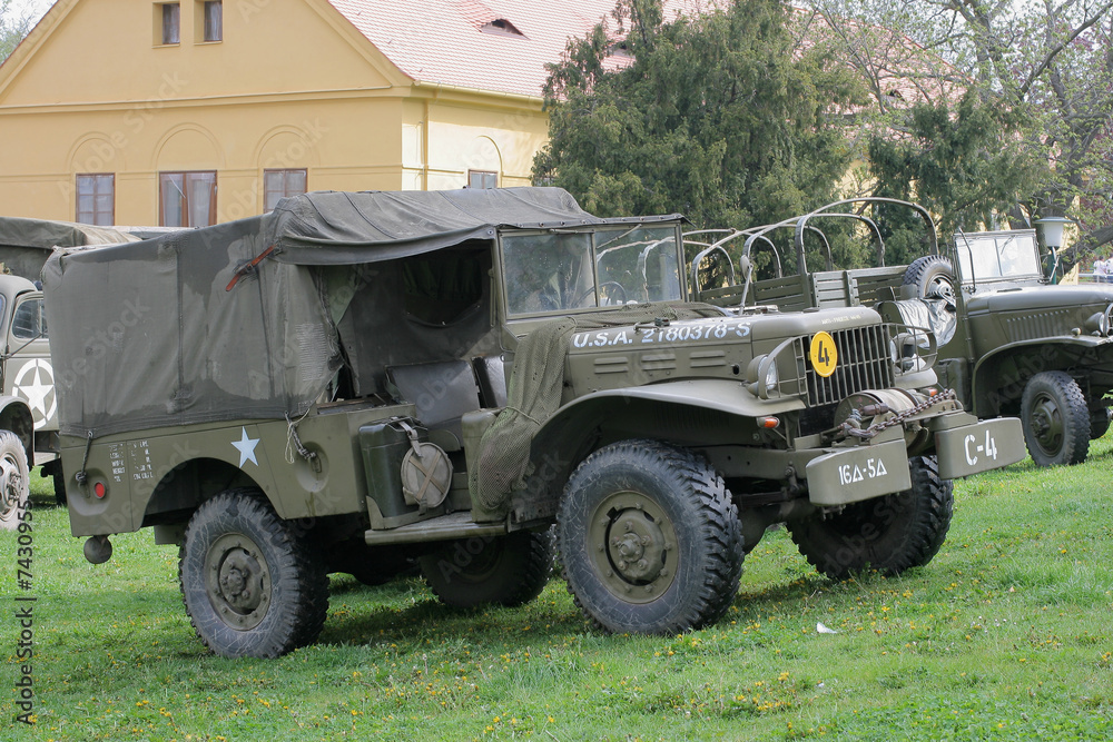 Obraz premium vintage military truck