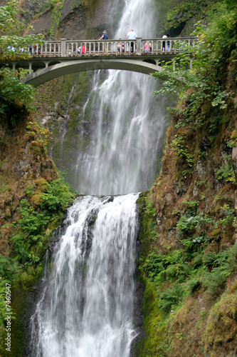 Obraz na płótnie Multnomah falls, Columbia River Gorge National Scenic Area, USA w salonie