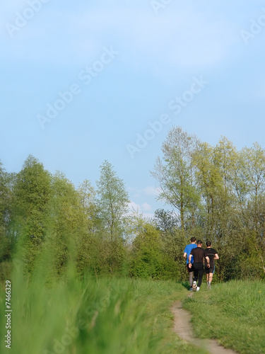 Three joggers © Roman Milert