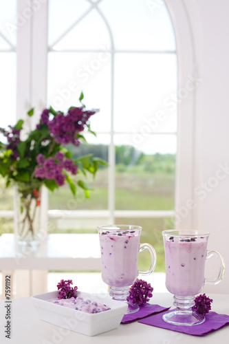 berry milkshake