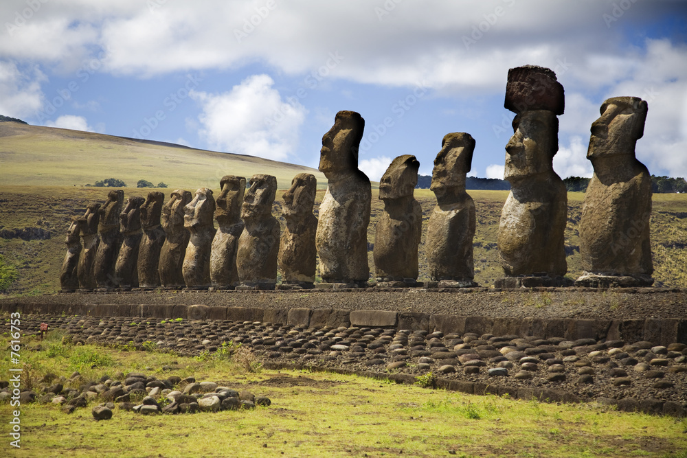 statues at easter island