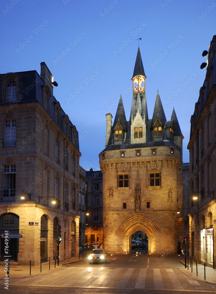 Fototapeta premium City Gate Porte Cailhau from Bordeaux, France