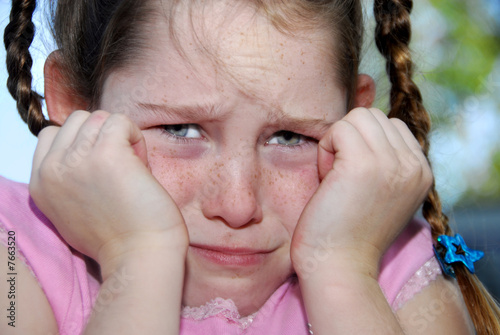 Canvas-taulu Unhappy freckle faced girl