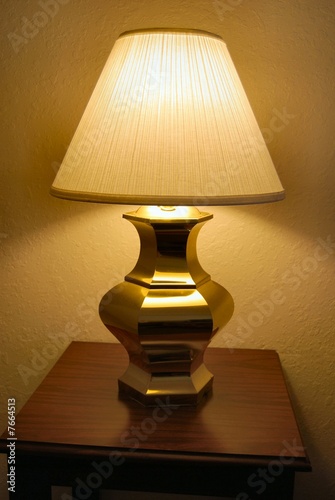 Table lamp