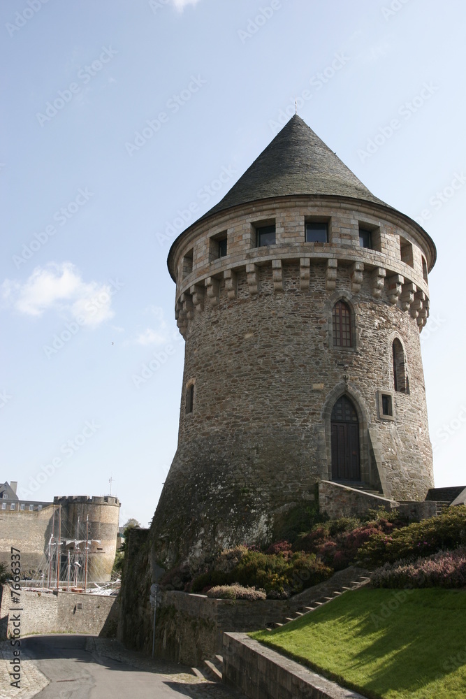 it is an old military tower in Brest