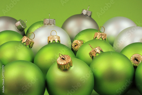 grüner Baumschmuck