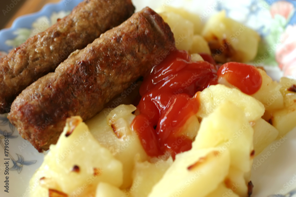 roast beef sausages and potatoes
