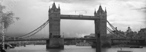 tower bridge noir et blanc panoramique #7806981