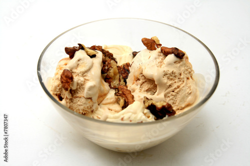 Nuts and hazzelnuts icecream
