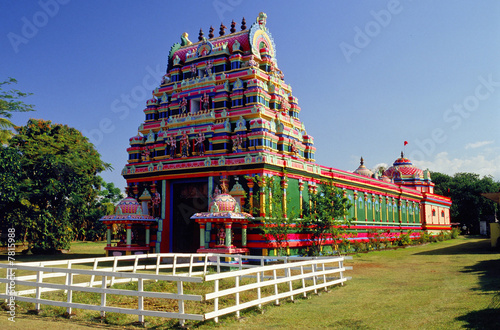 temple tamoul du colosse à saint andré photo