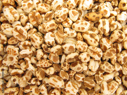 Wheat cereal flakes expanded granules 