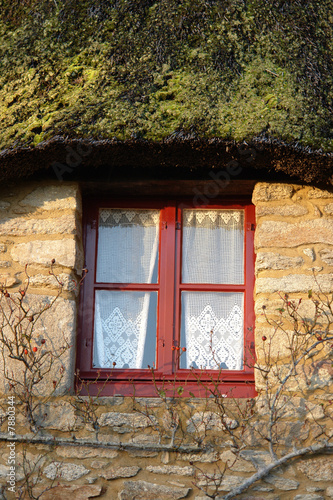 fenêtre de chaumière