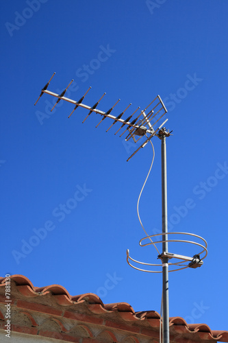 Television antenna