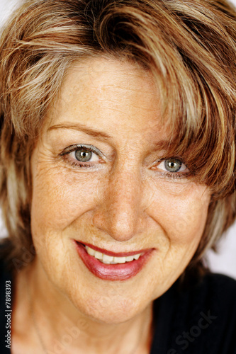  Hübsche Seniorin