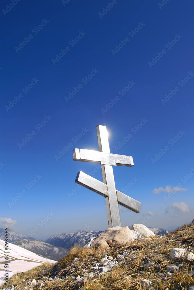 grave in mountains