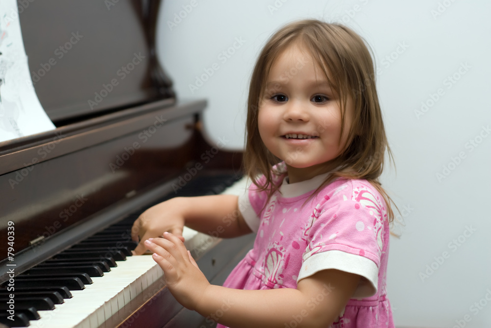 Fototapeta Girl Playing Piano
