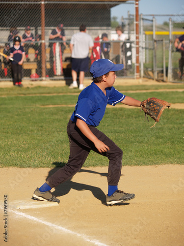 little league baseball first baseman photo