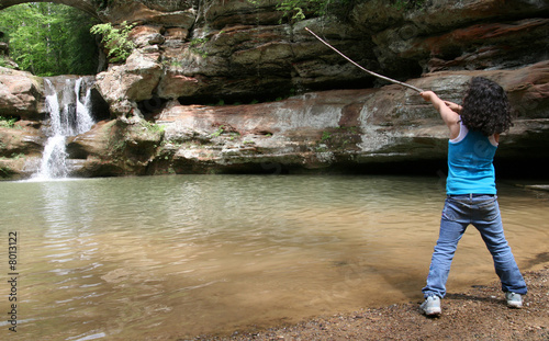 Pointing towards the Falls
