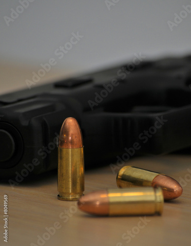 9mm pistol and bullets