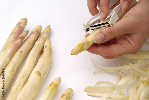 Spargel schälen - asparagus peeling 01