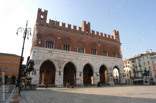 Palazzo Gotico in piazza Cavalli - Piacenza Emilia Romagna photo