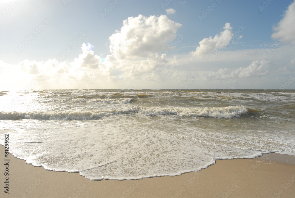 Strand von Sylt Wellen Brandung Sand