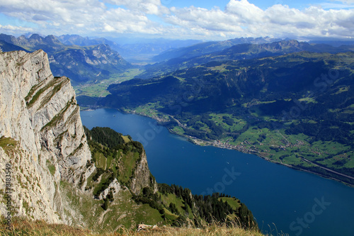 Fotografie Wallensee view from the top of Leistkamm (Swiss Heidiland)