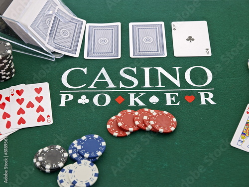poker spiel set, chips und karten, casino games