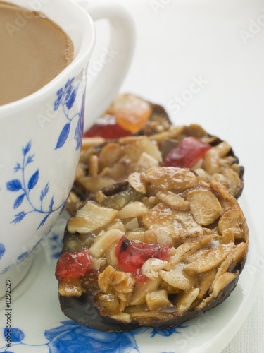 Fototapet Petit Florentines with a Cup of Tea