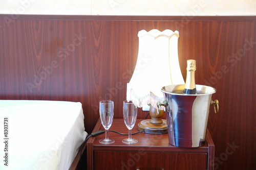 sekt aufs zimmer