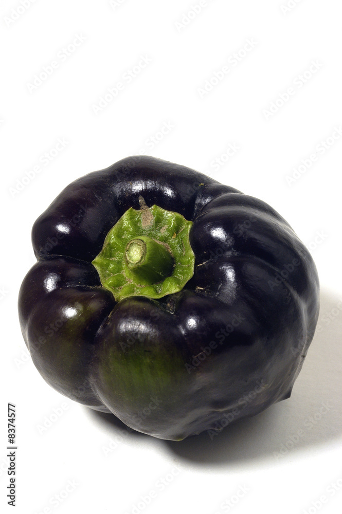 poivron-noir-photos-adobe-stock