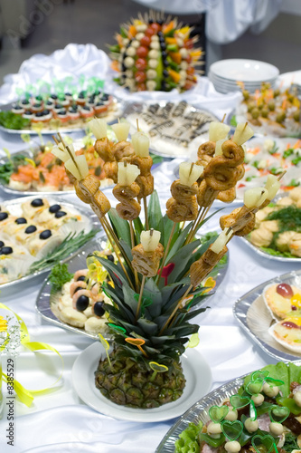 Catering buffet style - pineapple