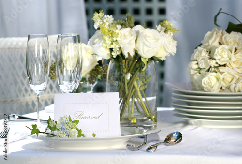 Obraz na płótnie White place card on outdoor wedding table