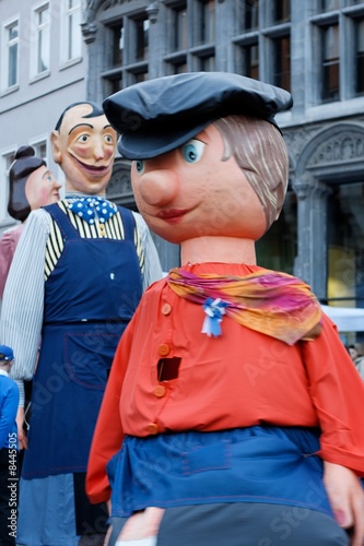 Folklore : Gant montois petit enfant