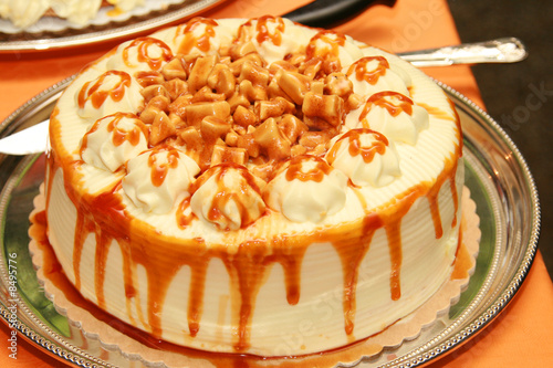 toffee caramel cake