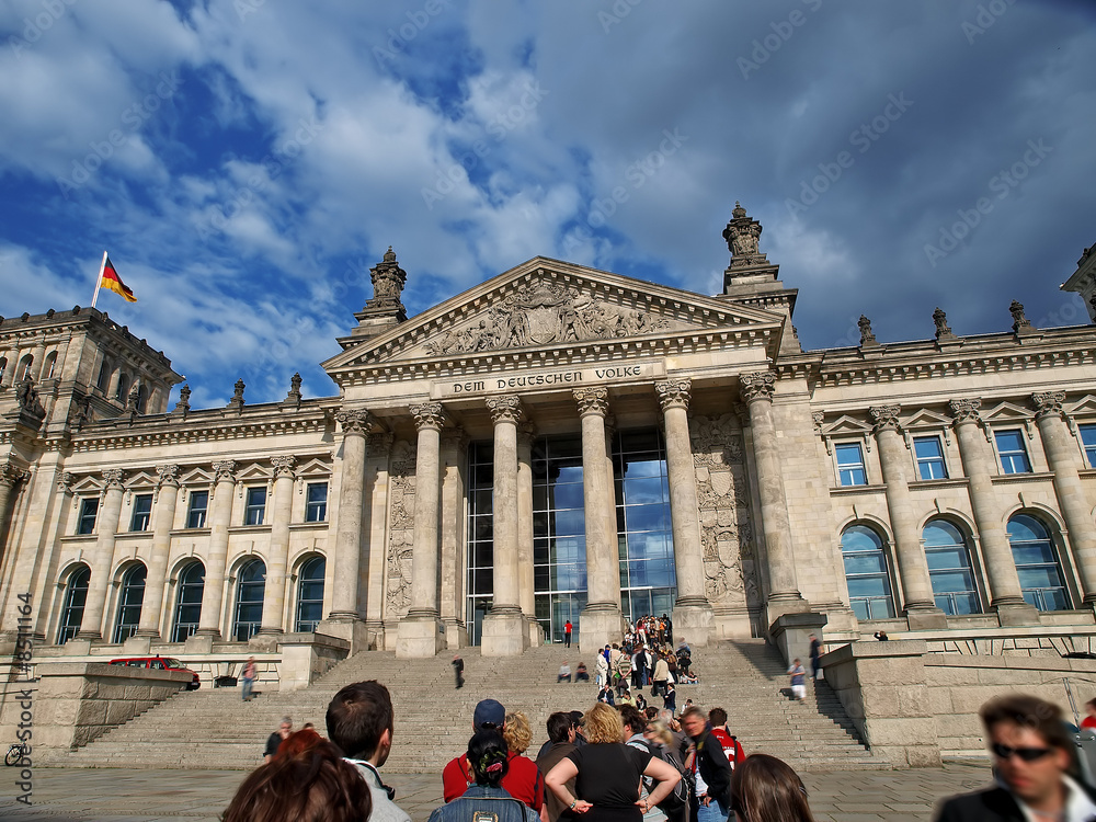 Obraz premium schlange stehen, touristen im reichstag