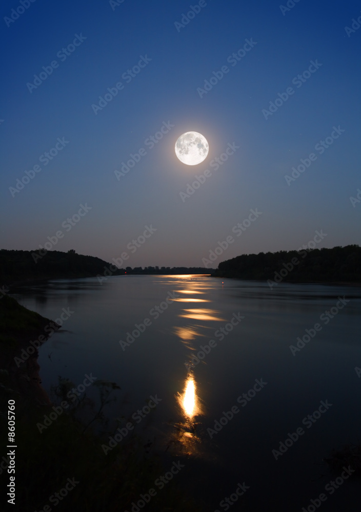 Fototapeta premium moonbeam in river