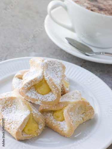Bauletti Lemon Biscuits with a Cappucino