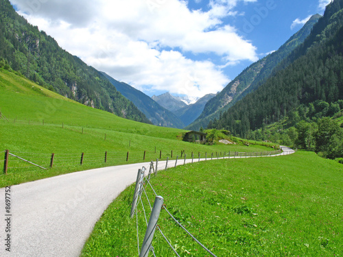 Straße im Zillergrund