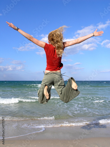 Freudensprung am Strand
