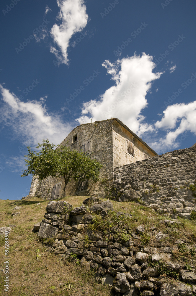 bäuerliche Festungsstadt Hum in Istrien Kroatien